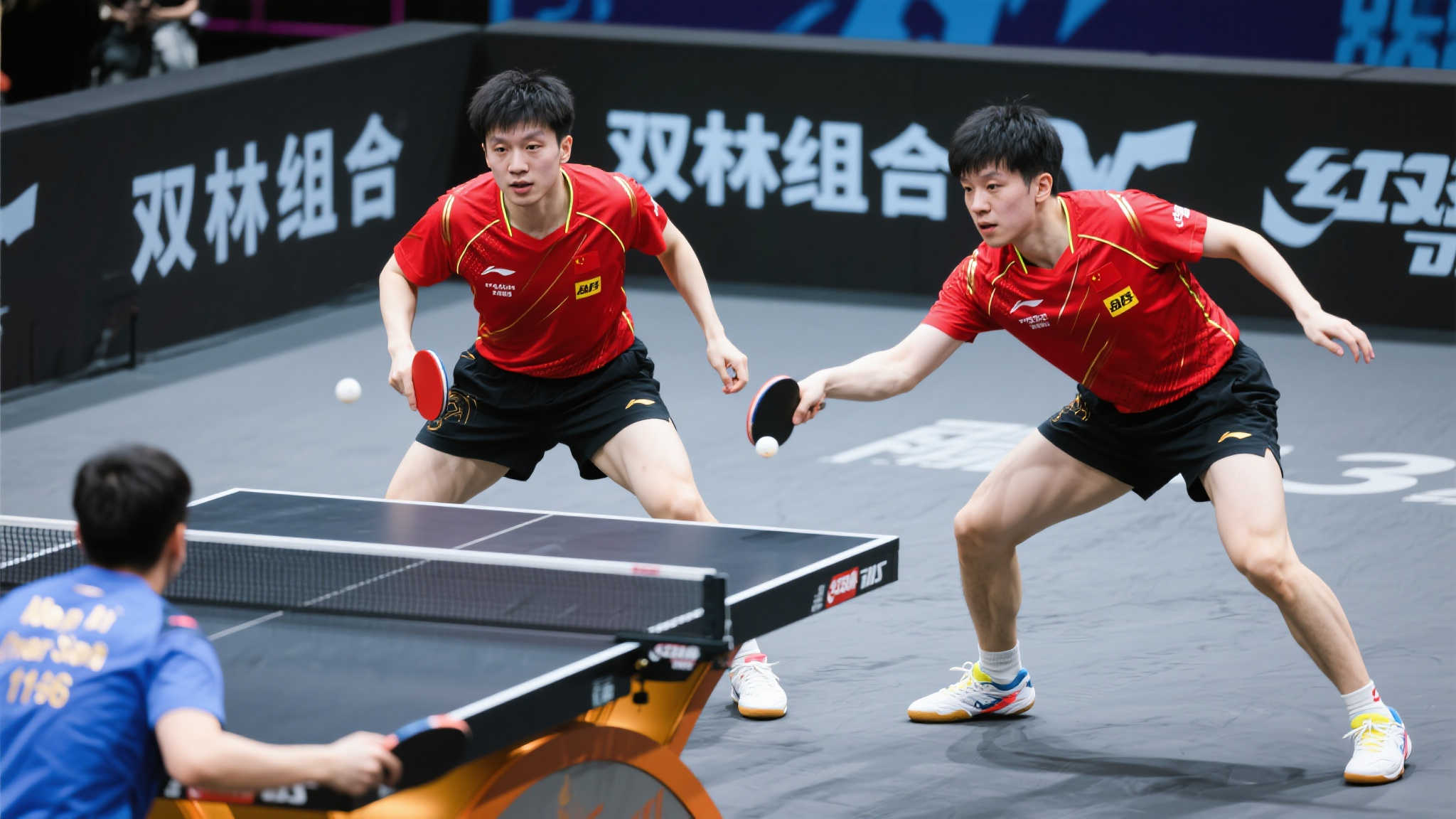 3-0！双林组合强势挺进16强，林高远正手无敌，林诗栋进攻让对手束手无策